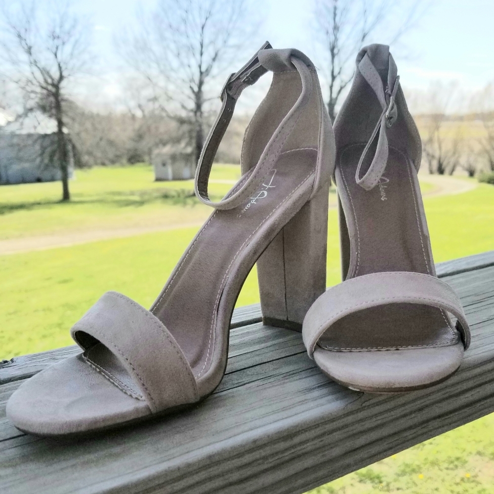 J. Adams Suede Heels, Nude, Size 8, New